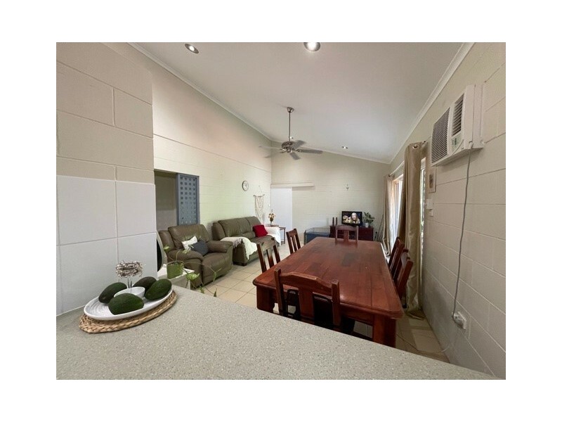 15 Seafarer Street, South Mission Beach QLD 4852