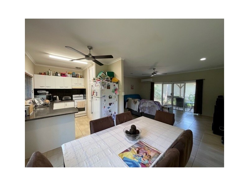 15 Seafarer Street, South Mission Beach QLD 4852