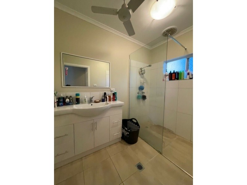 15 Seafarer Street, South Mission Beach QLD 4852