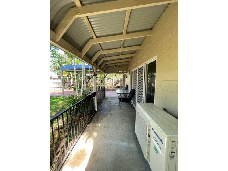 15 Seafarer Street, South Mission Beach QLD 4852
