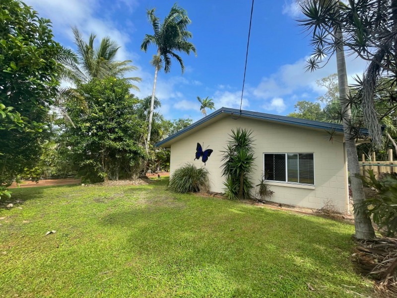15 Seafarer Street, South Mission Beach QLD 4852
