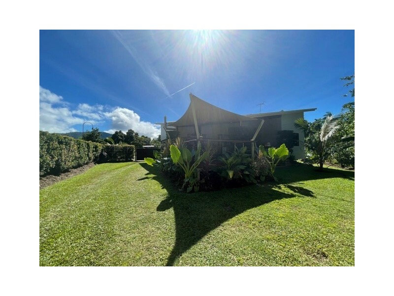 21 Sandpiper Cl, Mission Beach QLD 4852