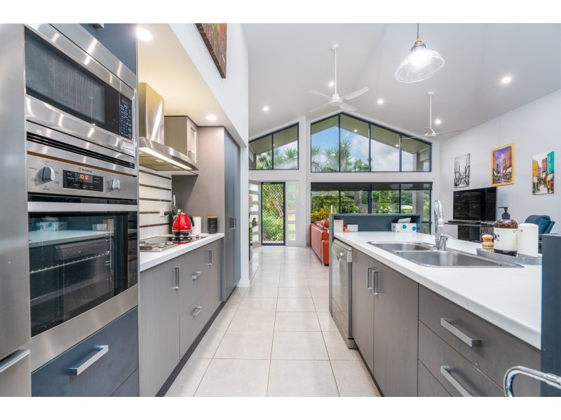 20 Sanctuary Cres, Wongaling Beach QLD 4852