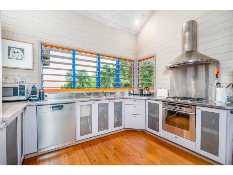 155 Garners Beach Rd, Garners Beach QLD 4852