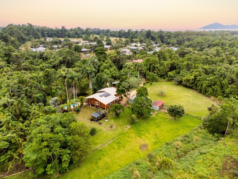 47 Moorain Rd, Mission Beach QLD 4852
