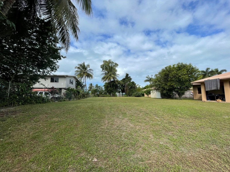 14 Mcnamara St, Wongaling Beach QLD 4852