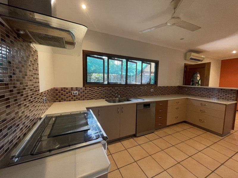 3 Giufre Cres, Wongaling Beach QLD 4852