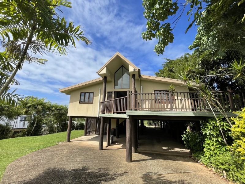 31 Dunkalli Cres, Wongaling Beach QLD 4852