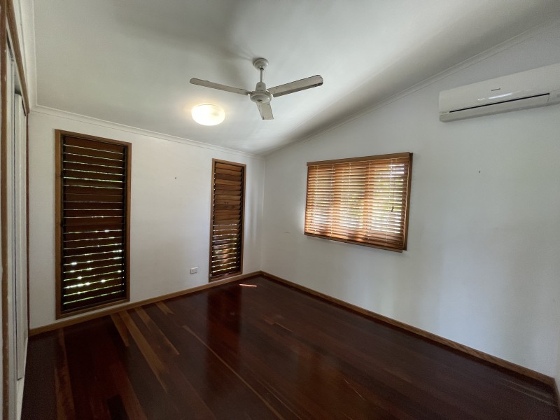 31 Dunkalli Cres, Wongaling Beach QLD 4852