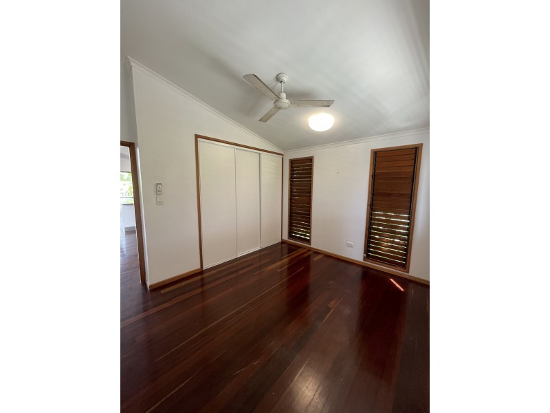31 Dunkalli Cres, Wongaling Beach QLD 4852