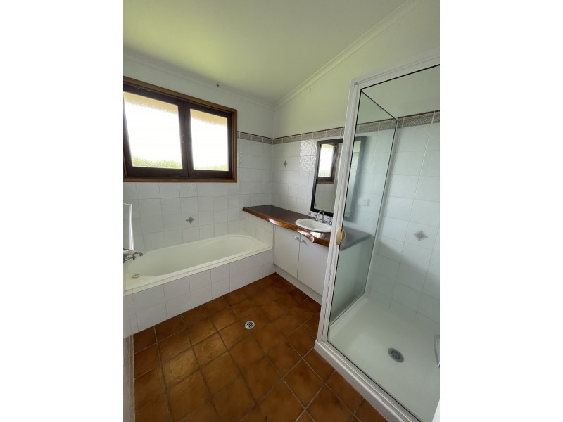 31 Dunkalli Cres, Wongaling Beach QLD 4852
