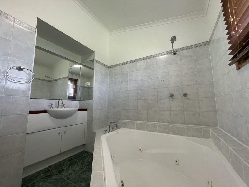 31 Dunkalli Cres, Wongaling Beach QLD 4852