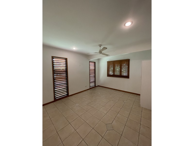 31 Dunkalli Cres, Wongaling Beach QLD 4852