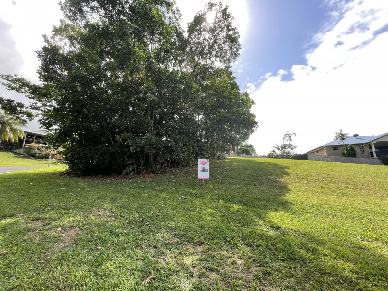 17 Dunkalli Cres, Wongaling Beach QLD 4852