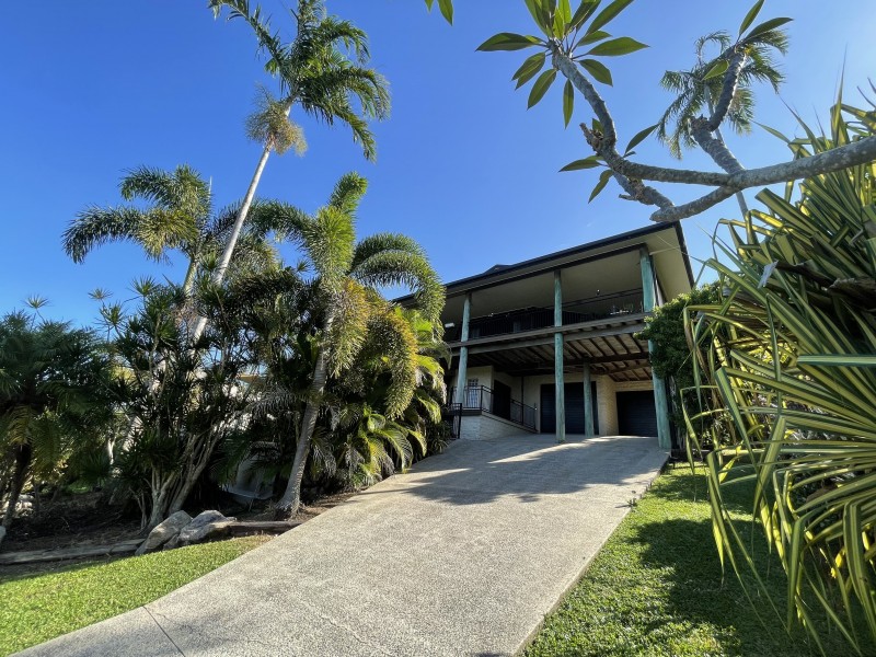 24 Dunkalli Cres, Wongaling Beach QLD 4852