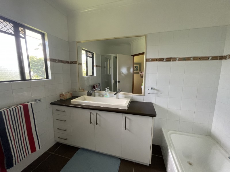 24 Dunkalli Cres, Wongaling Beach QLD 4852