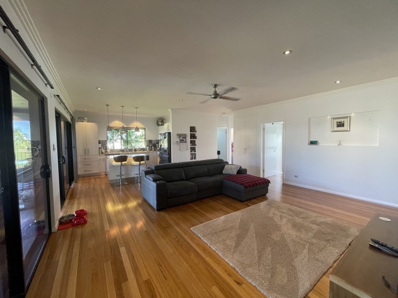 1 Purtaboi Cl, Mission Beach QLD 4852