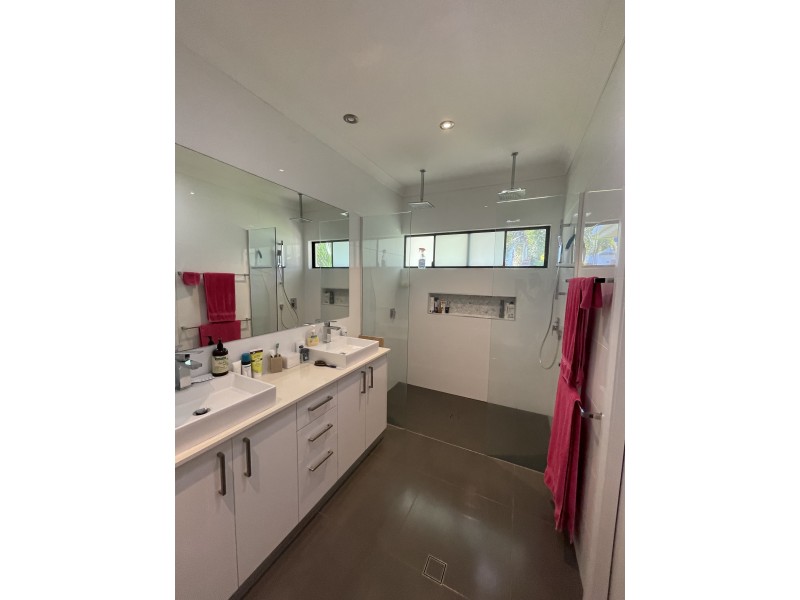 1 Purtaboi Cl, Mission Beach QLD 4852