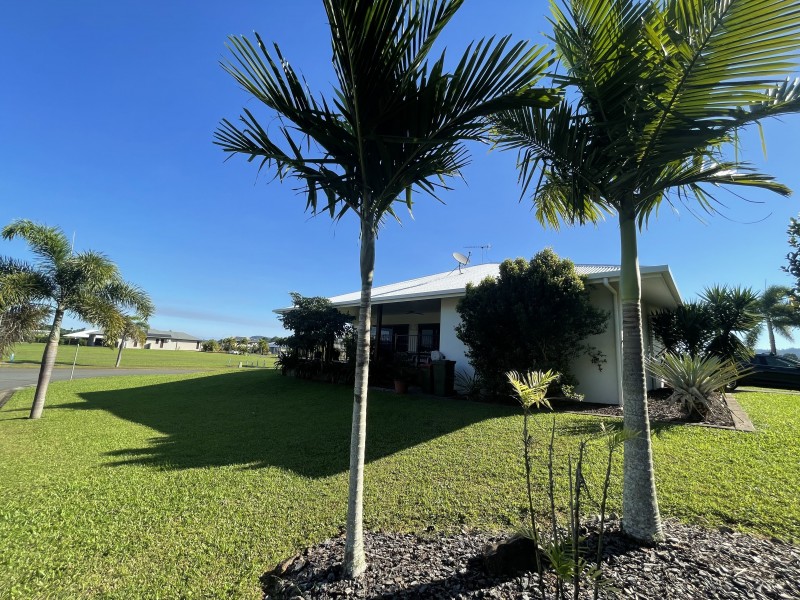 1 Purtaboi Cl, Mission Beach QLD 4852