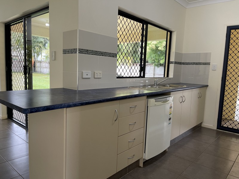 35 Midshipman St, South Mission Beach QLD 4852