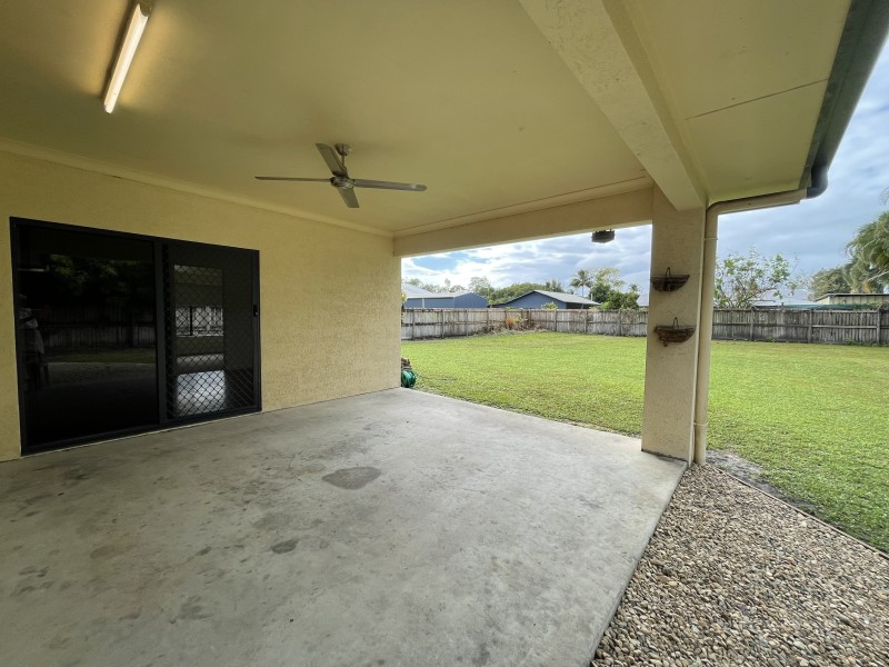 35 Midshipman St, South Mission Beach QLD 4852