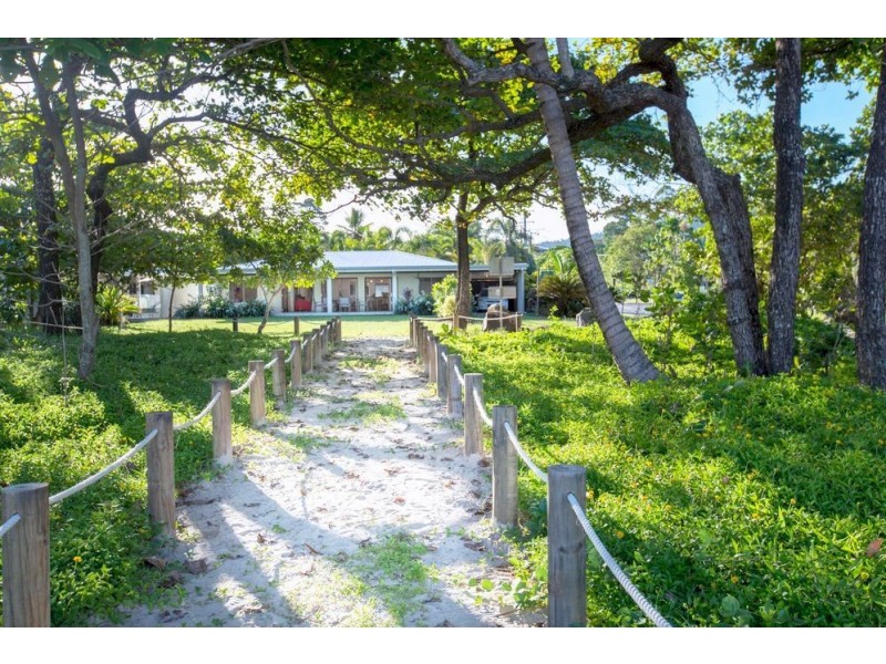 20 Donkin Lane, Mission Beach QLD 4852
