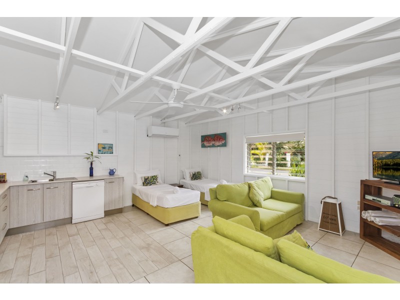 20 Donkin Lane, Mission Beach QLD 4852