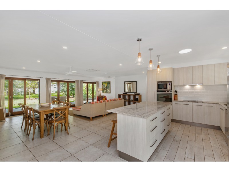 20 Donkin Lane, Mission Beach QLD 4852