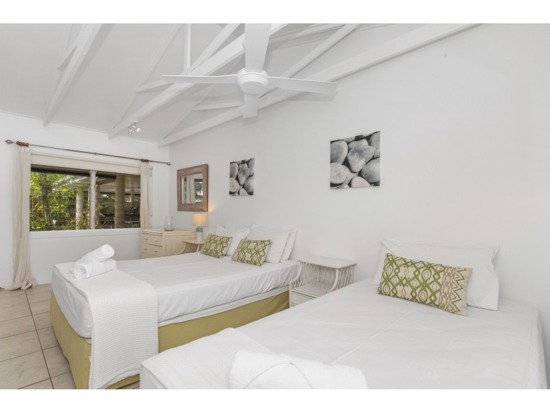 20 Donkin Lane, Mission Beach QLD 4852