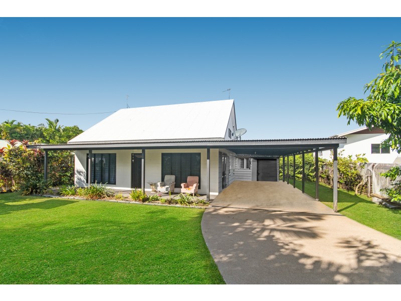 5 Giufre Crescent, Wongaling Beach QLD 4852