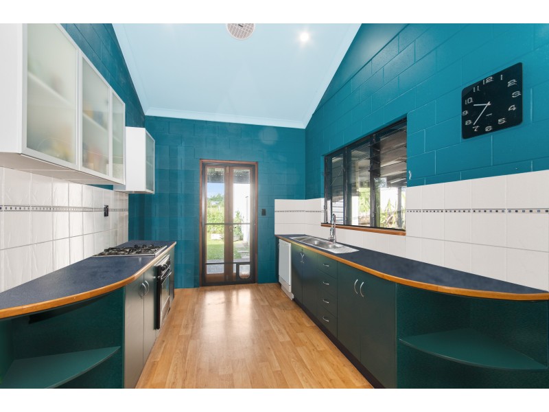 5 Giufre Crescent, Wongaling Beach QLD 4852