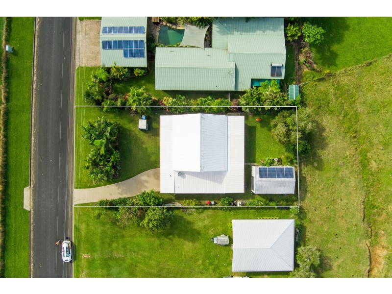 5 Giufre Crescent, Wongaling Beach QLD 4852