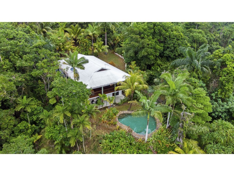 24 Bicton Cl, Bingil Bay QLD 4852