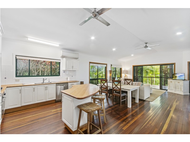 24 Bicton Cl, Bingil Bay QLD 4852