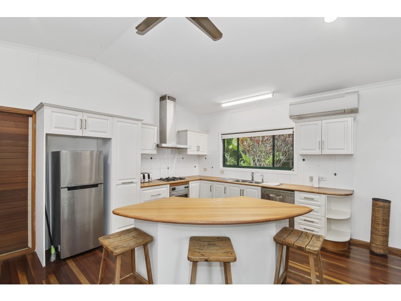 24 Bicton Cl, Bingil Bay QLD 4852