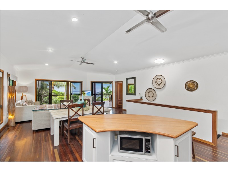 24 Bicton Cl, Bingil Bay QLD 4852