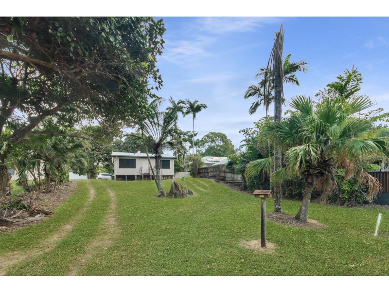 72 Kennedy Esp, South Mission Beach QLD 4852