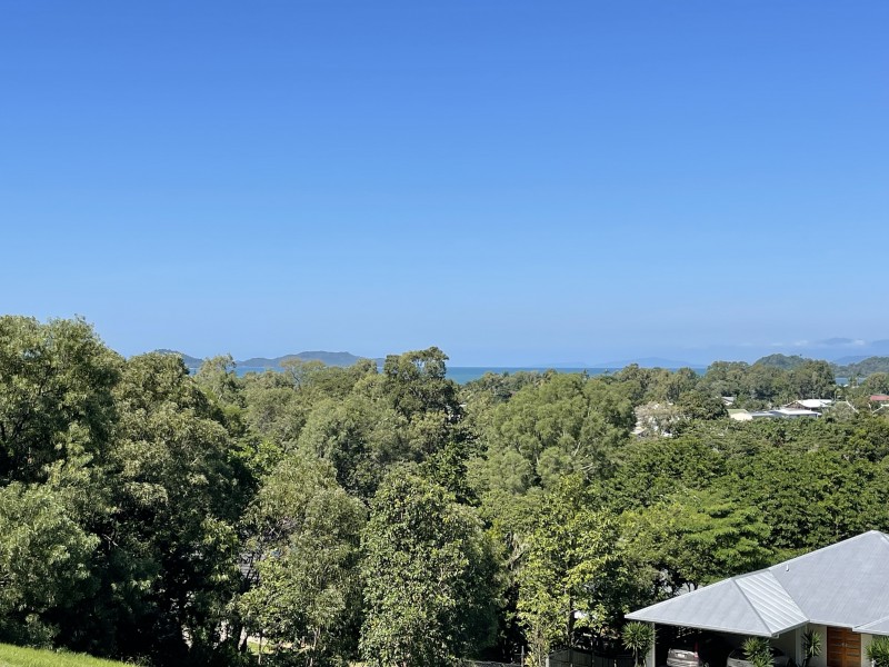 5 Bedarra Tce, South Mission Beach QLD 4852