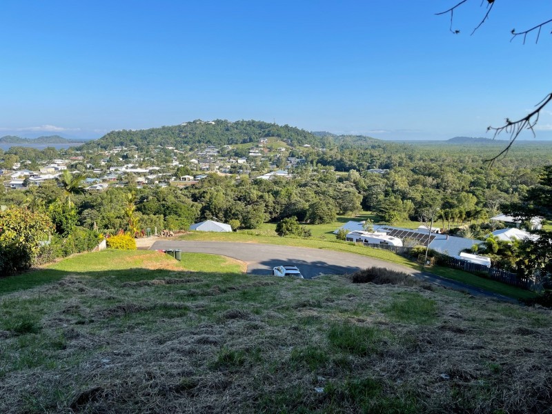 4 Bedarra Tce, South Mission Beach QLD 4852