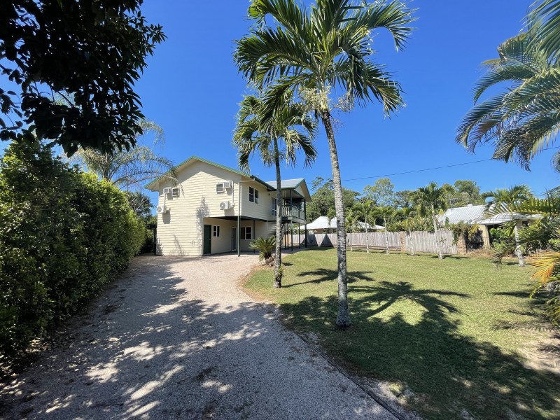 18 Buccaneer St, South Mission Beach QLD 4852