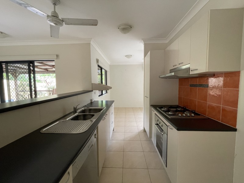 1D Royal Palm Dr, Mission Beach QLD 4852
