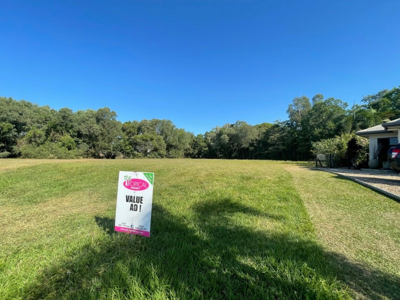 13 Spinnaker St, South Mission Beach QLD 4852