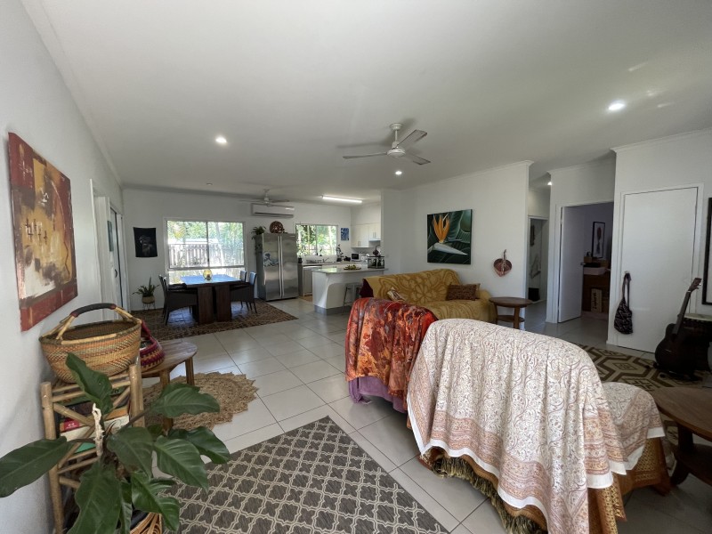 2/20 Seaview St, Mission Beach QLD 4852