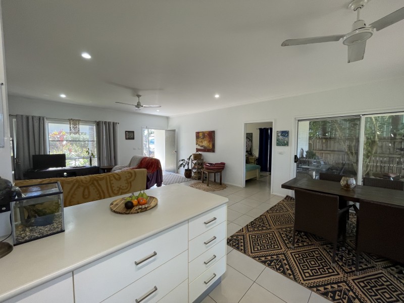 2/20 Seaview St, Mission Beach QLD 4852