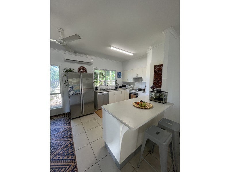 2/20 Seaview St, Mission Beach QLD 4852