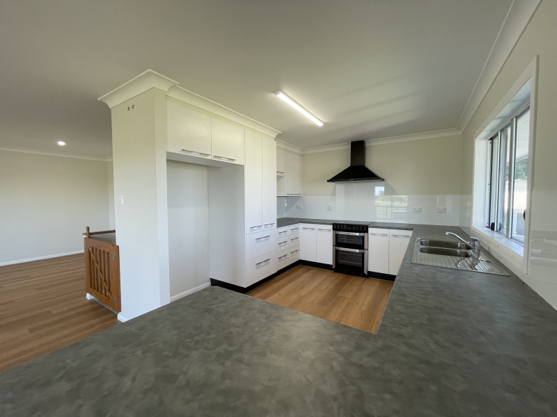 2 Endeavour Ave, Mission Beach QLD 4852