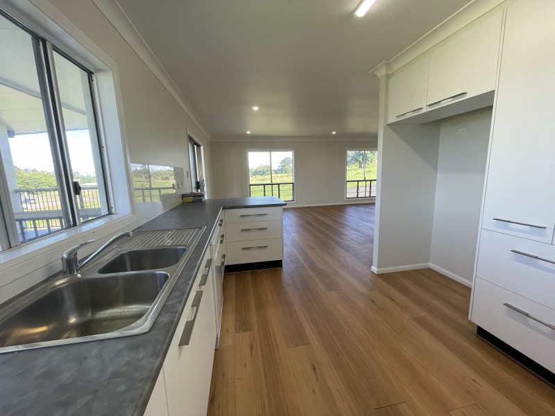 2 Endeavour Ave, Mission Beach QLD 4852