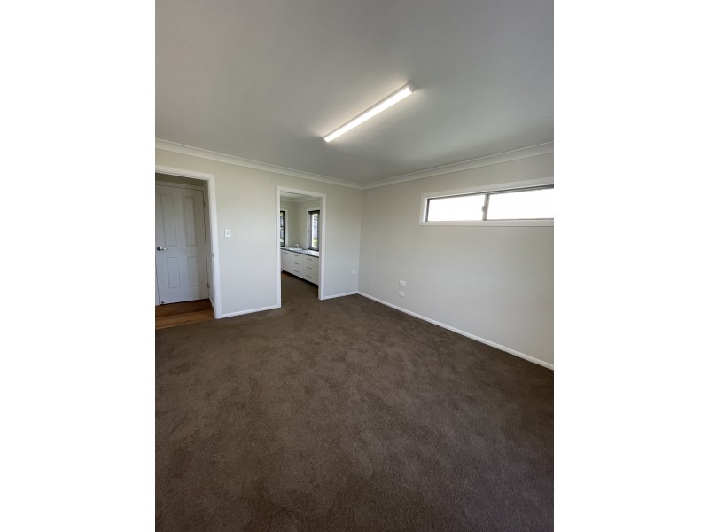 2 Endeavour Ave, Mission Beach QLD 4852