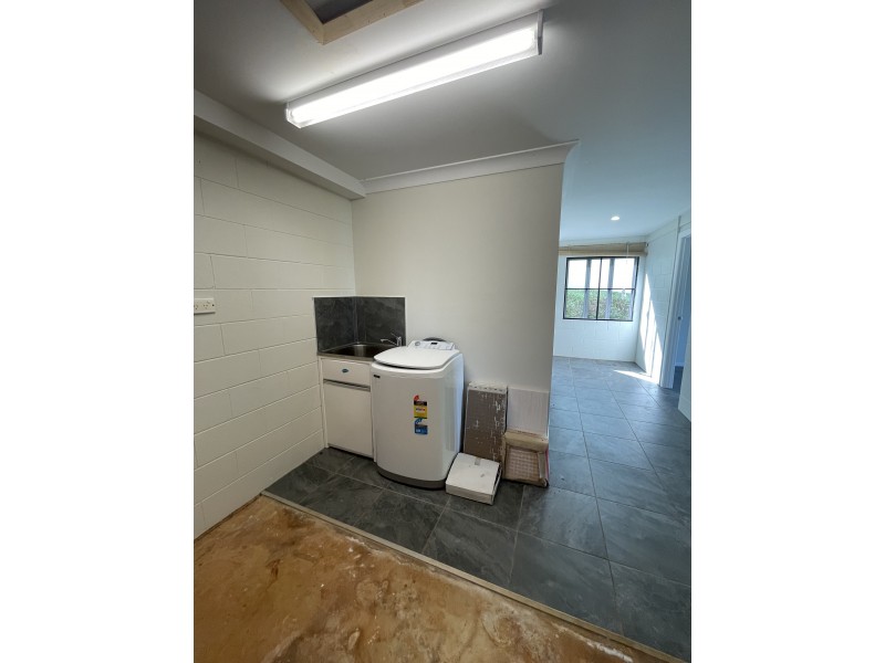 2 Endeavour Ave, Mission Beach QLD 4852