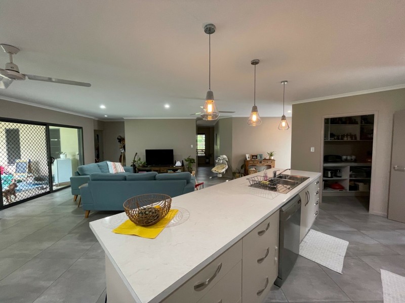 21 Oceanview Dr, Wongaling Beach QLD 4852